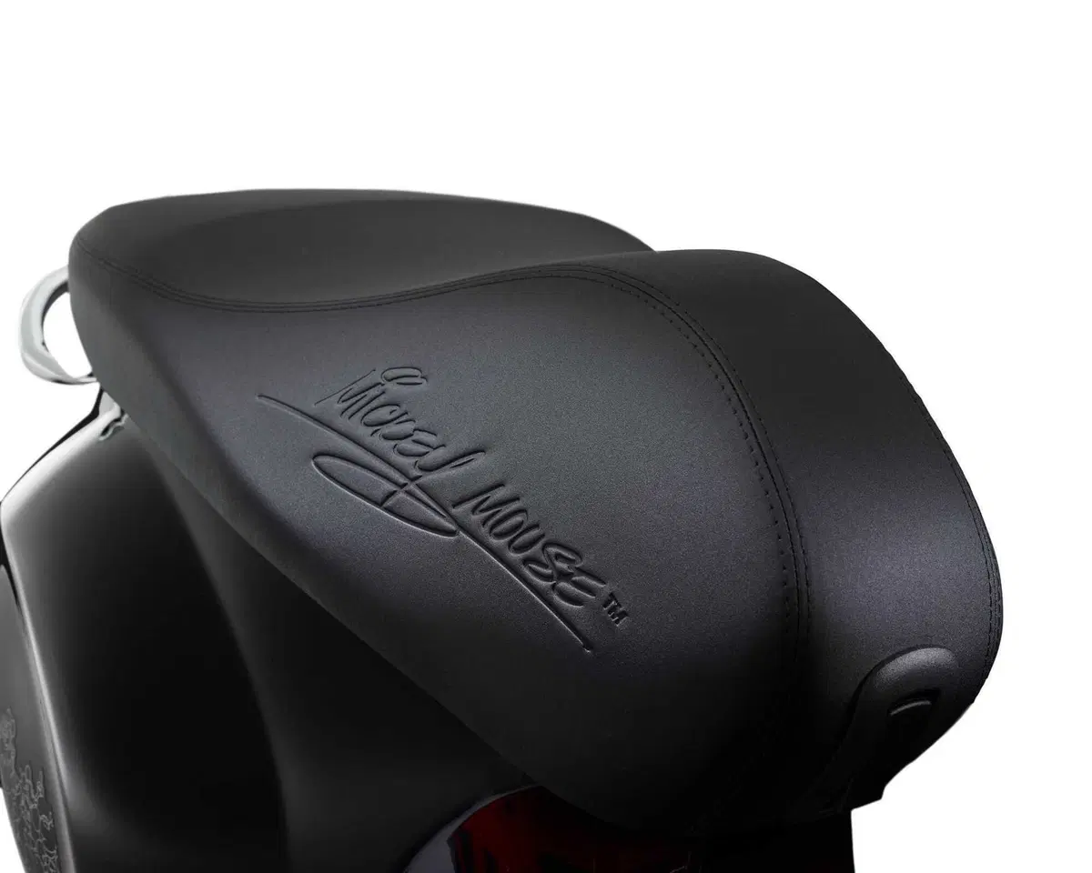 Quando motori e cartoni si incontrano: nasce la Vespa Disney! (10)