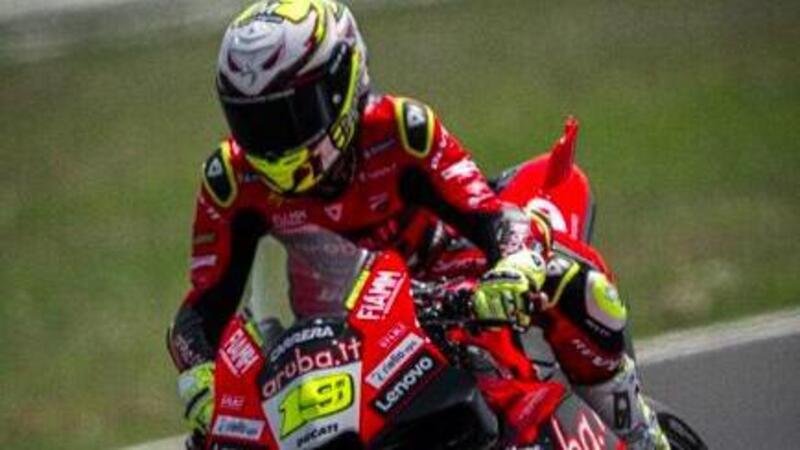 [VIDEO] SBK 2023. Guardate Alvaro Bautista in sella alla Ducati Desmosedici GP!