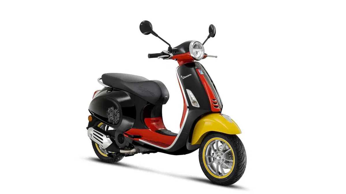 Vespa Primavera 125 Primavera 125 Disney Mickey Mouse Edition by Vespa (2023 - 24) (4)