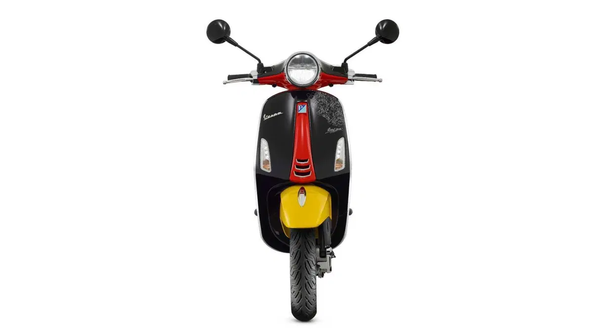 Vespa Primavera 125 Primavera 125 Disney Mickey Mouse Edition by Vespa (2023 - 24) (6)