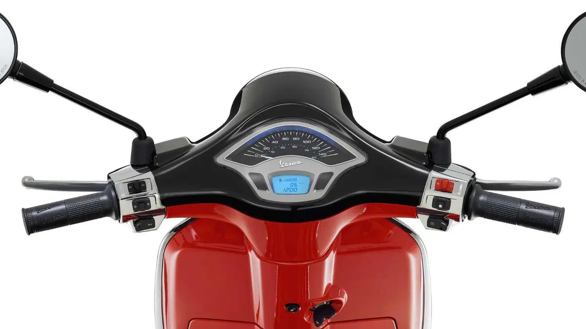 Vespa Primavera 125 Primavera 125 Disney Mickey Mouse Edition by Vespa (2023 - 24) (8)