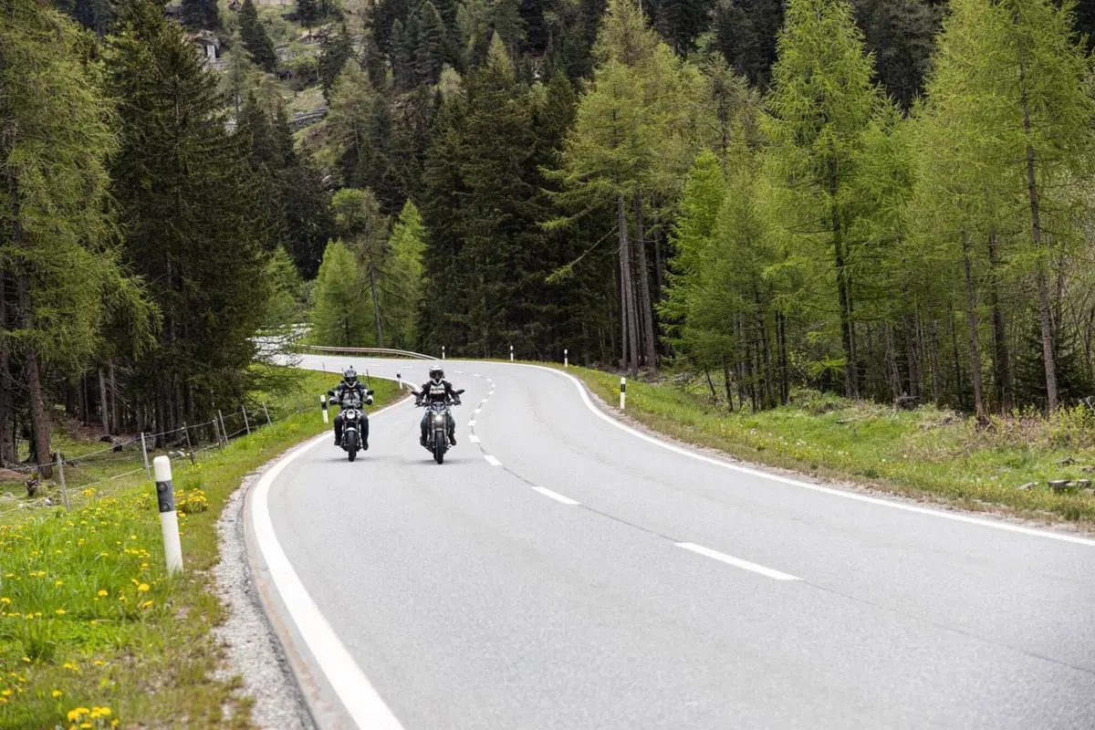 Sulle Alpi con le 125! A caccia di passi alpini con Yamaha XSR 125 ed MT 125 (7)