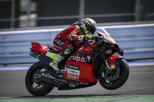 Tra SBK e MotoGP. Alvaro Bautista: “Felice e soddisfatto per il test, ma ora pensiamo a Donington [GALLERY] (2)