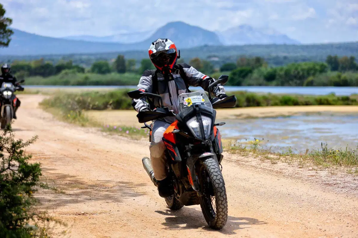 Due vent'enni sulle KTM 390 Adventure alla scoperta della Sardegna: come sarà finita? [VIDEO] (7)