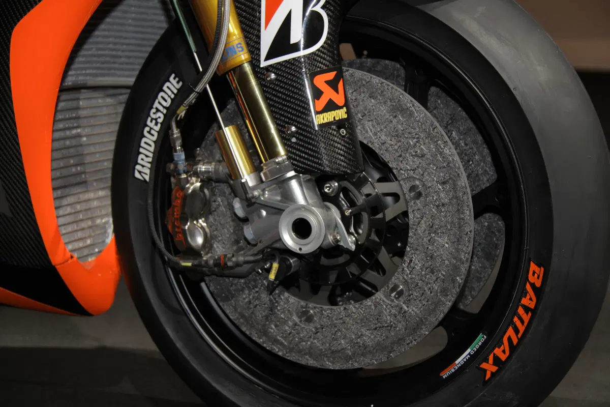 MotoGP. Aprilia svela la nuova RS-GP 2015 di Melandri e Bautista (13)