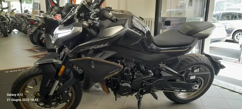 CFMOTO 800NK Sport (2023 - 26) (4)