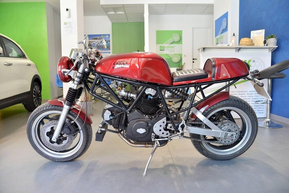 Ducati Sport 750 Café Racer