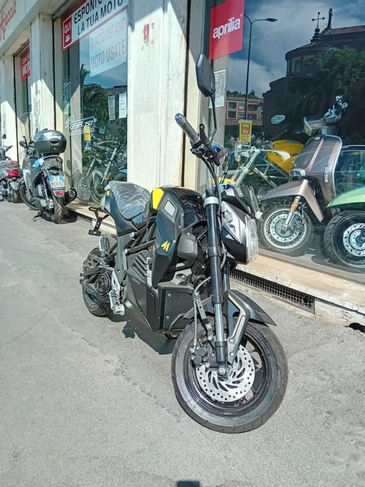 Motron Motorcycles Vizion (2021 - 26) (2)