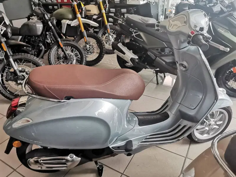 Vespa Primavera 125 (2021 - 23) (3)