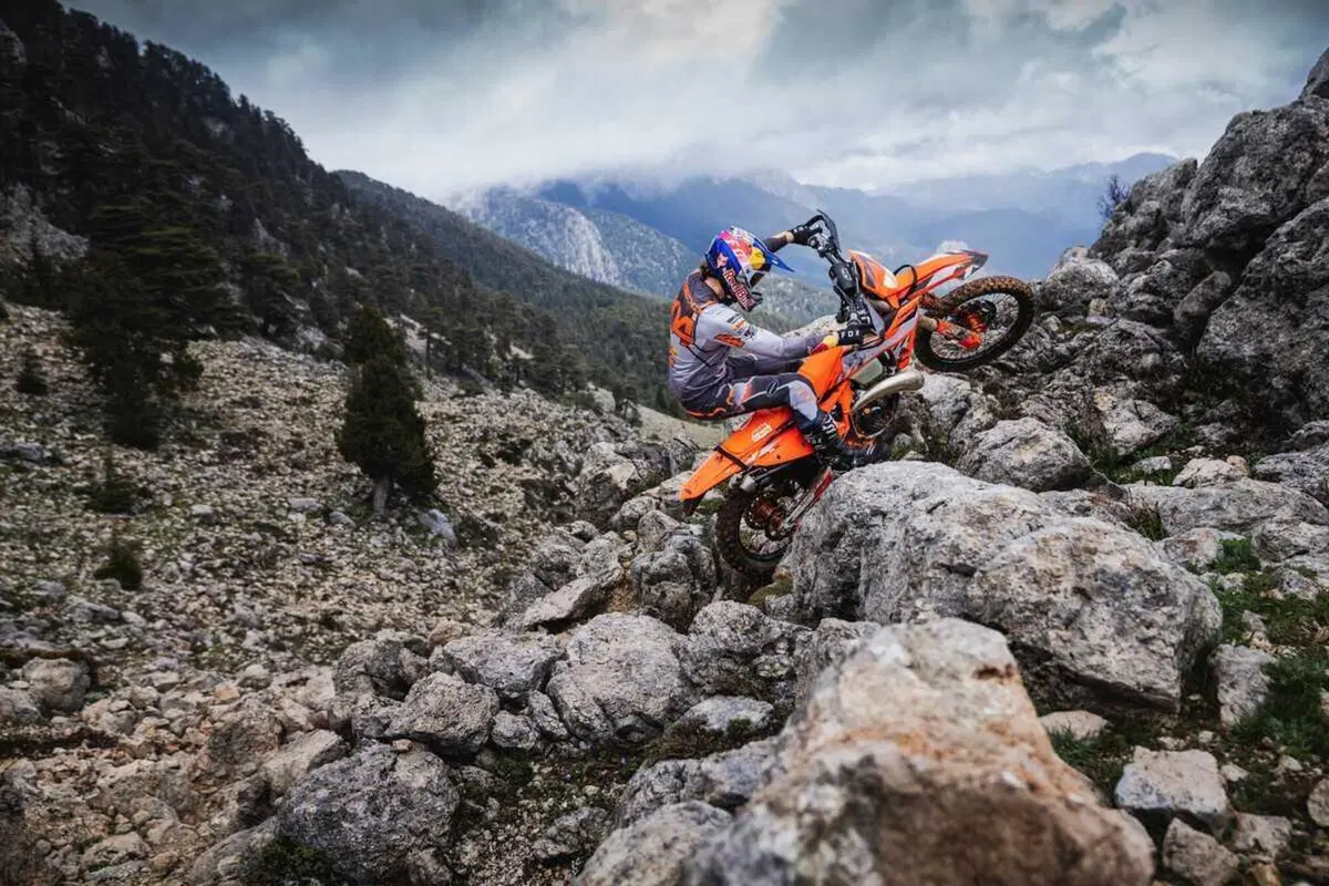 KTM presenta l'esclusiva versione EXC Hardenduro 2024