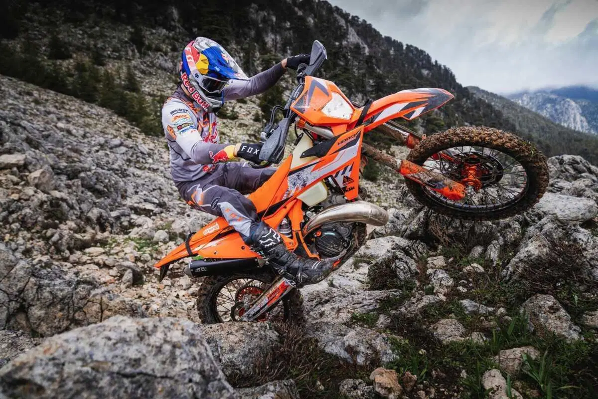 KTM presenta l'esclusiva versione EXC Hardenduro 2024 (5)