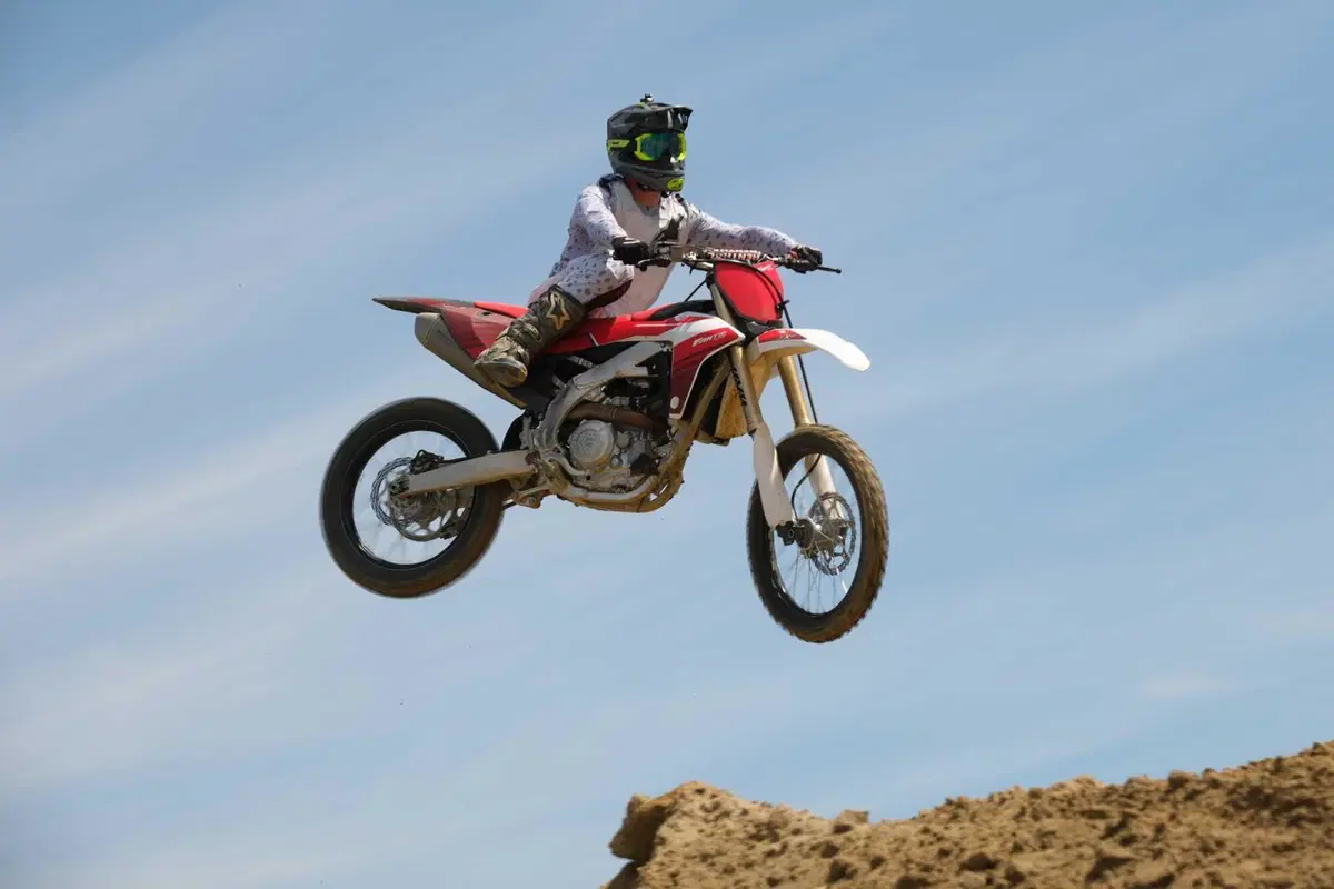 FANTIC XXF 450 TEST ESCLUSIVO: è la migliore moto da cross per correre oggi? (17)