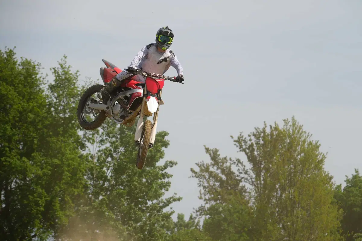 FANTIC XXF 450 TEST ESCLUSIVO: è la migliore moto da cross per correre oggi? (18)