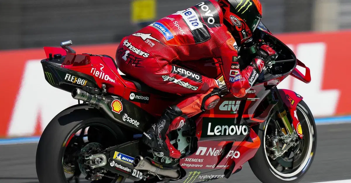 MotoGP 2023. GP di Olanda. Pecco Bagnaia: "Da tanto non ero arrabbiato con la moto, ma abbiamo rimediato"