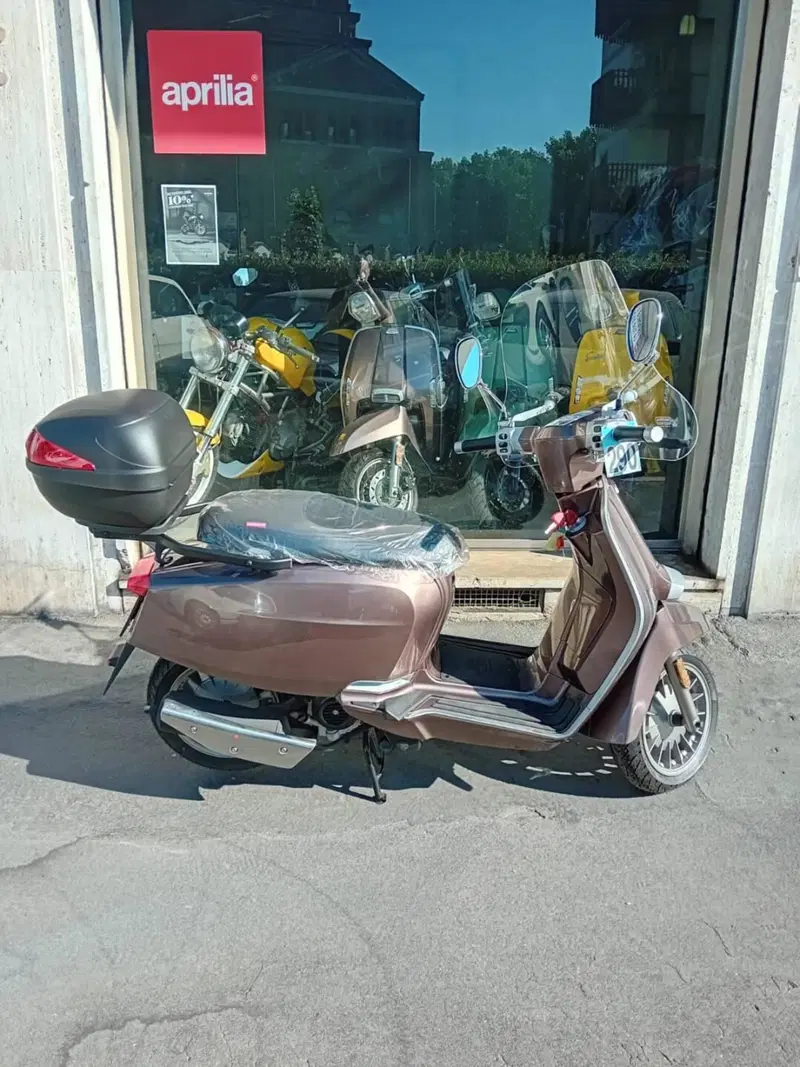 Lambretta V200 Special (2021 - 26) (2)