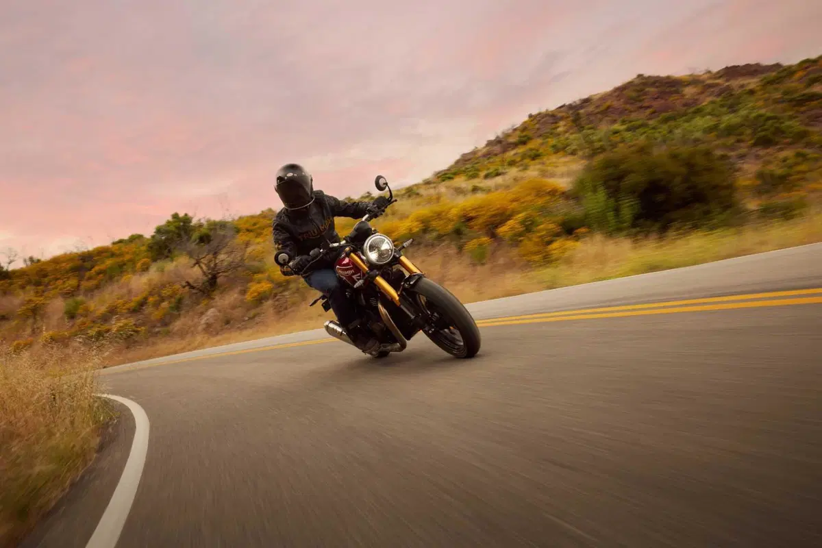 SOTTO EMBARGO. Triumph svela la sua nuova roadster: ecco a voi la Speed 400! [VIDEO] (5)