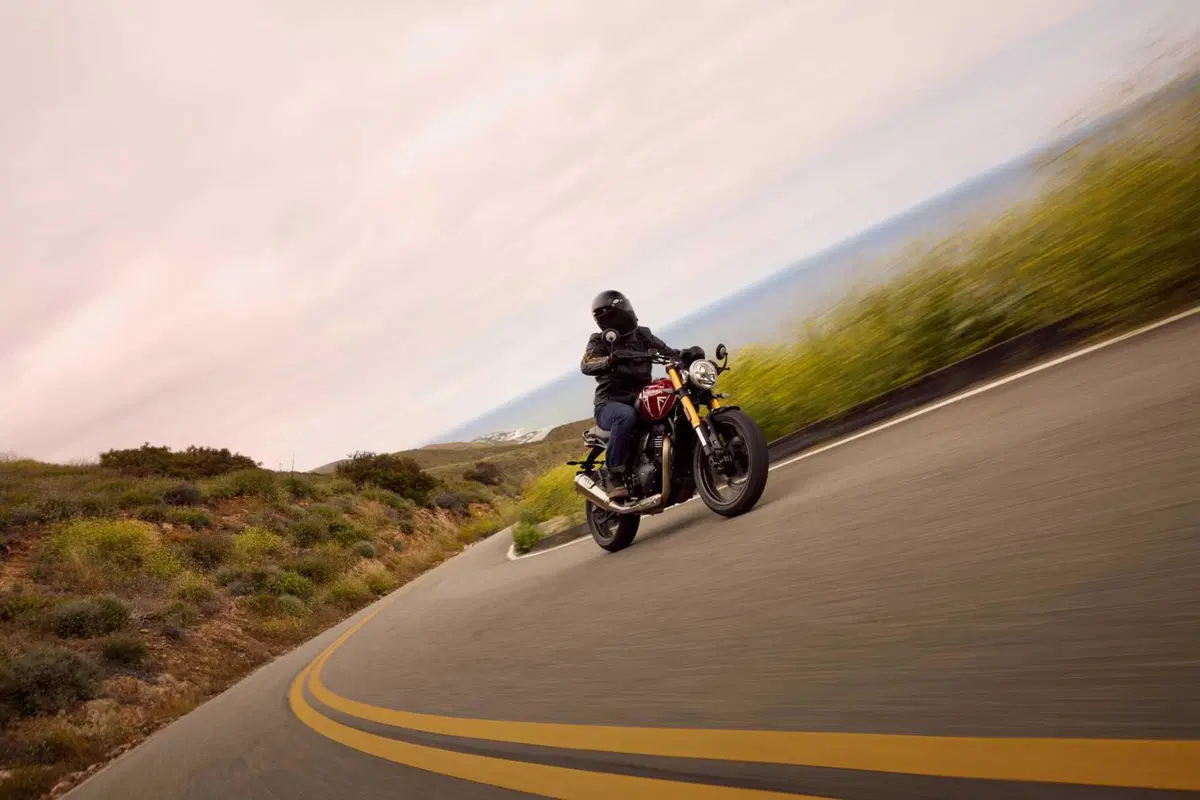 SOTTO EMBARGO. Triumph svela la sua nuova roadster: ecco a voi la Speed 400! [VIDEO] (8)