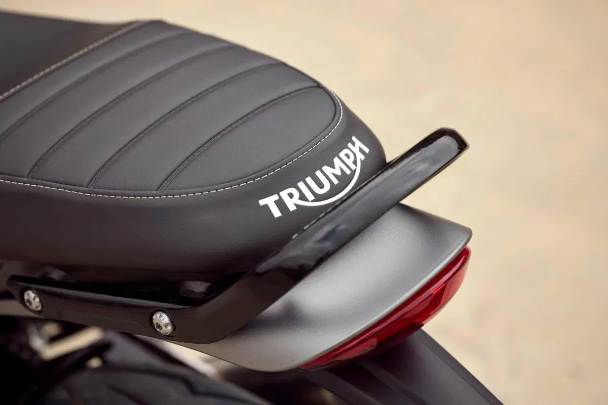 SOTTO EMBARGO. Triumph svela la sua nuova roadster: ecco a voi la Speed 400! [VIDEO] (29)