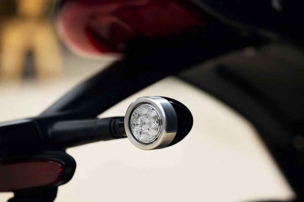 SOTTO EMBARGO. Triumph svela la sua nuova roadster: ecco a voi la Speed 400! [VIDEO] (38)