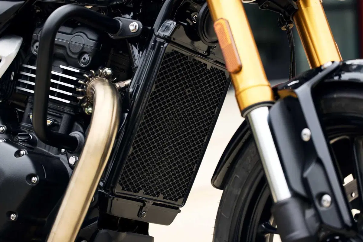 SOTTO EMBARGO. Triumph svela la sua nuova roadster: ecco a voi la Speed 400! [VIDEO] (40)