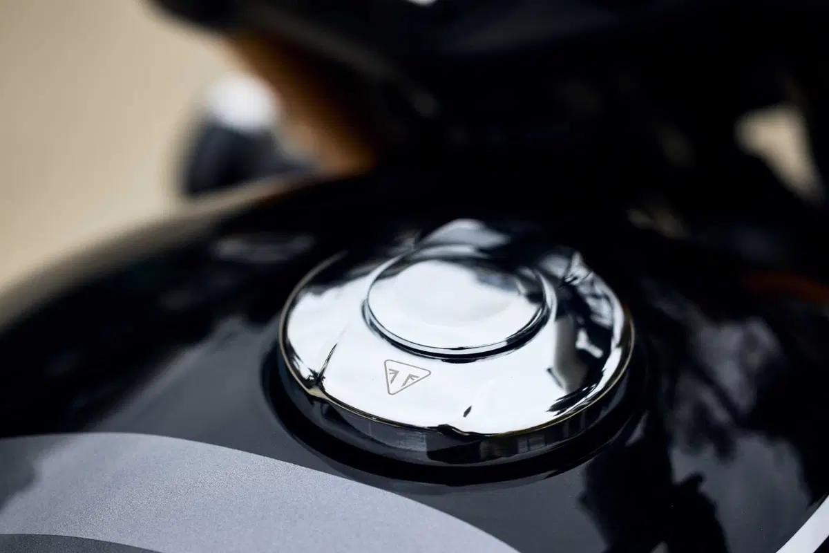 SOTTO EMBARGO. Triumph svela la sua nuova roadster: ecco a voi la Speed 400! [VIDEO] (47)