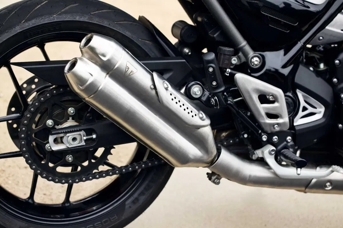 SOTTO EMBARGO. Triumph svela la sua nuova roadster: ecco a voi la Speed 400! [VIDEO] (49)