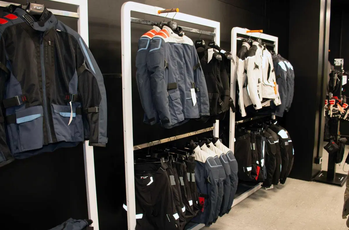 Tucano Urbano: apre a Milano il nuovo factory outlet (5)