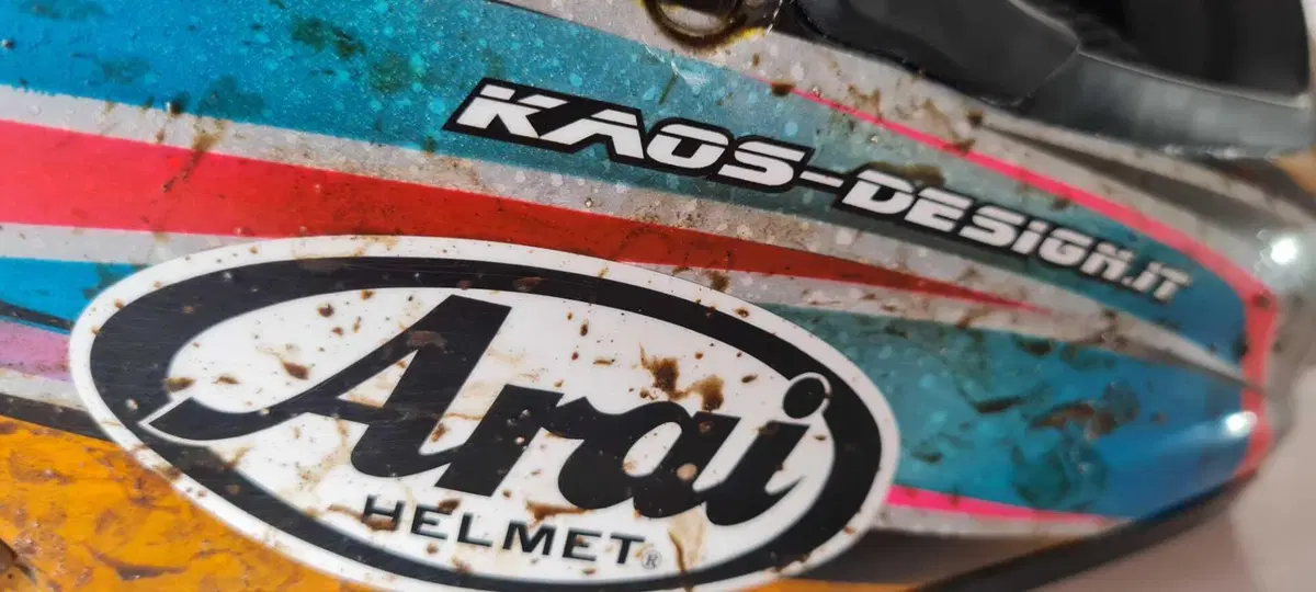 KAOS Design: quando l'aerografo trasforma il casco in pura arte (9)