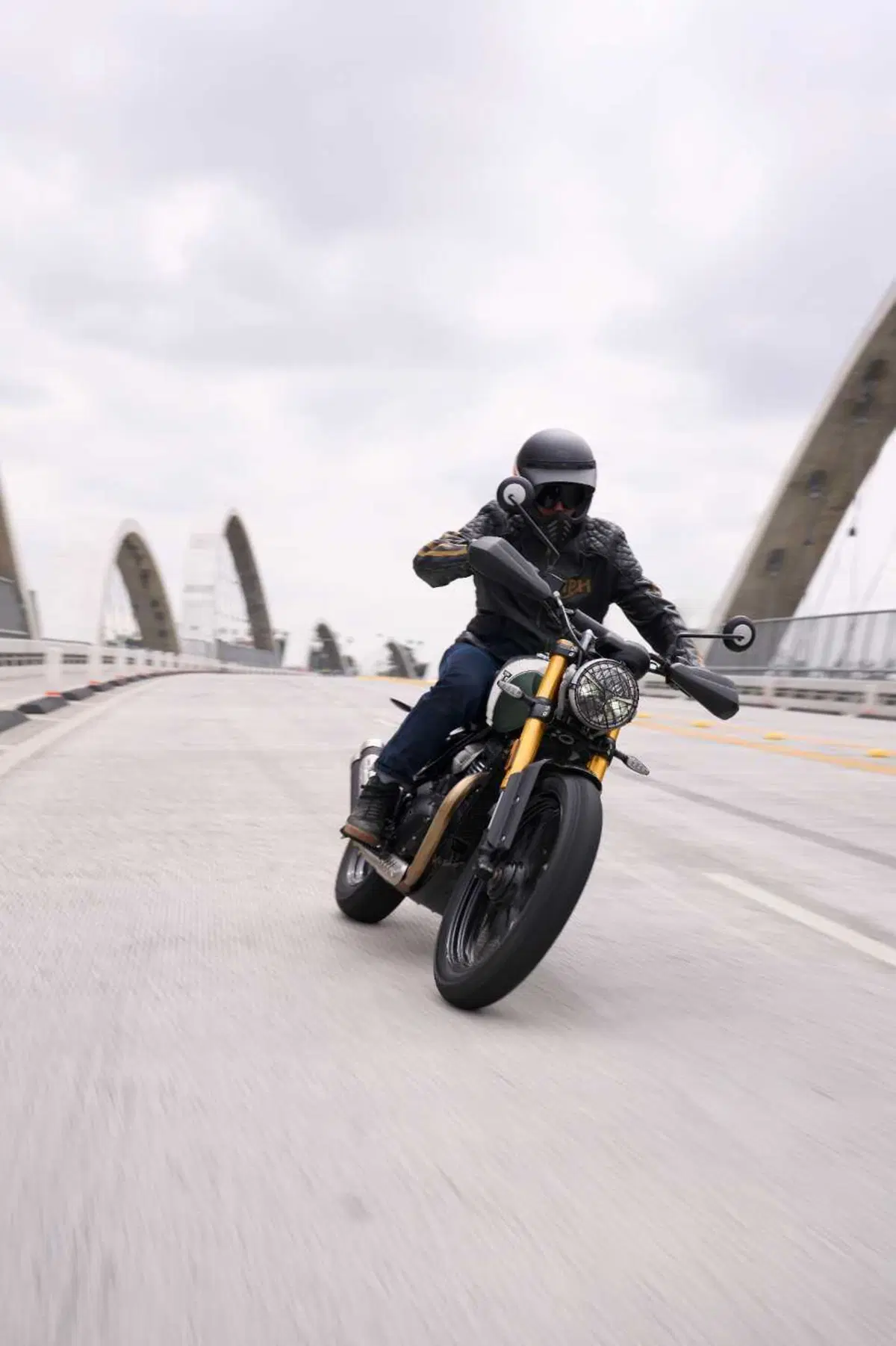 SOTTO EMBARGO. Triumph toglie i veli alla nuova Scrambler 400 X. Di stile ne abbiamo? [VIDEO] (15)