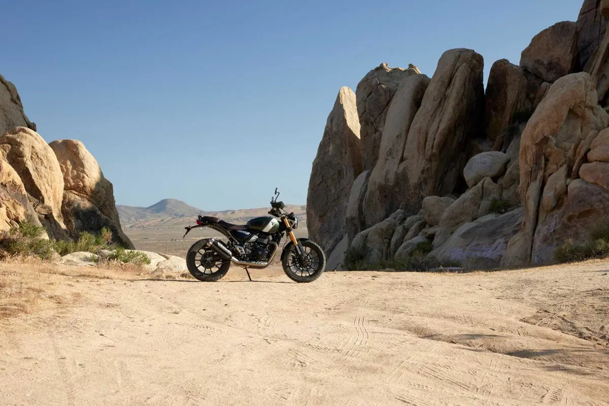 SOTTO EMBARGO. Triumph toglie i veli alla nuova Scrambler 400 X. Di stile ne abbiamo? [VIDEO] (37)