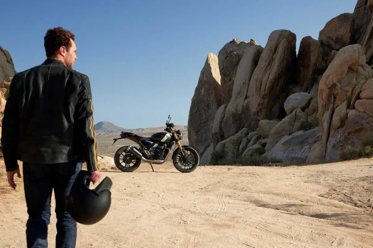 SOTTO EMBARGO. Triumph toglie i veli alla nuova Scrambler 400 X. Di stile ne abbiamo? [VIDEO] (38)