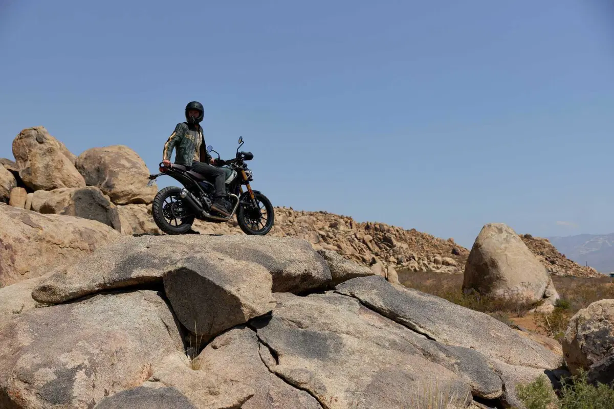 SOTTO EMBARGO. Triumph toglie i veli alla nuova Scrambler 400 X. Di stile ne abbiamo? [VIDEO] (45)