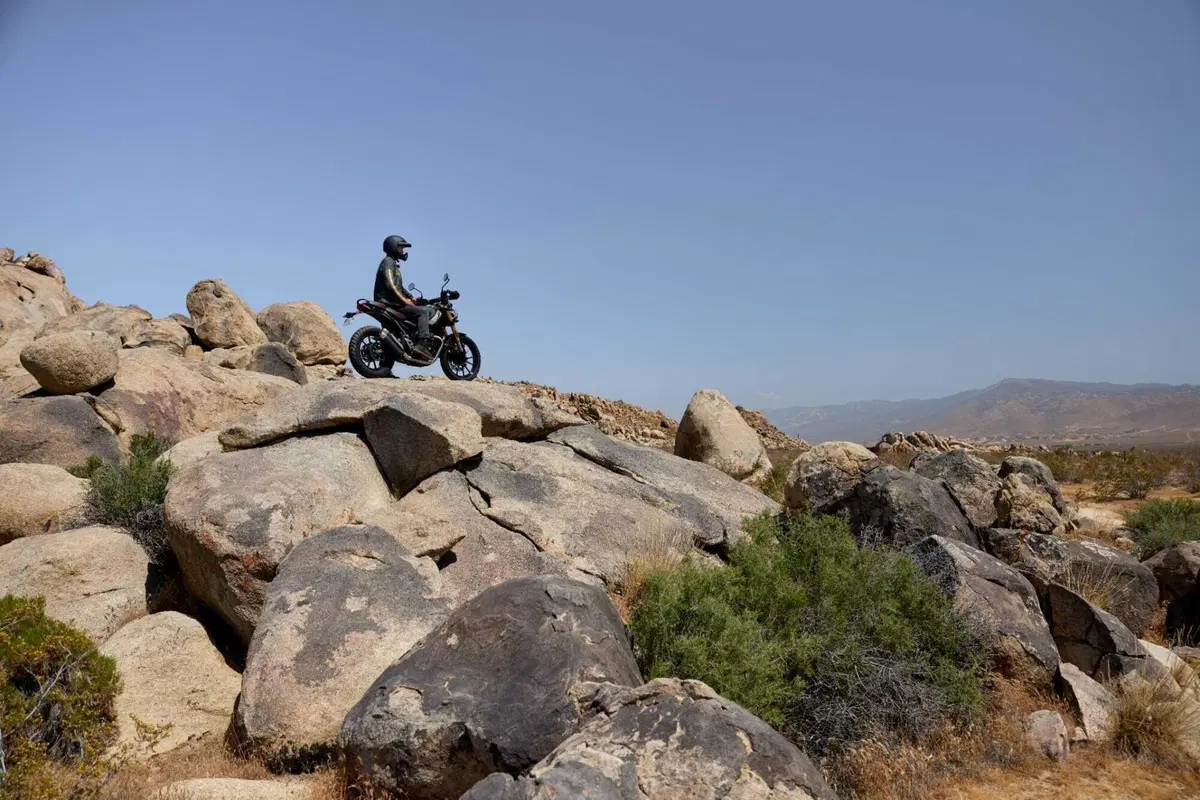 SOTTO EMBARGO. Triumph toglie i veli alla nuova Scrambler 400 X. Di stile ne abbiamo? [VIDEO] (46)