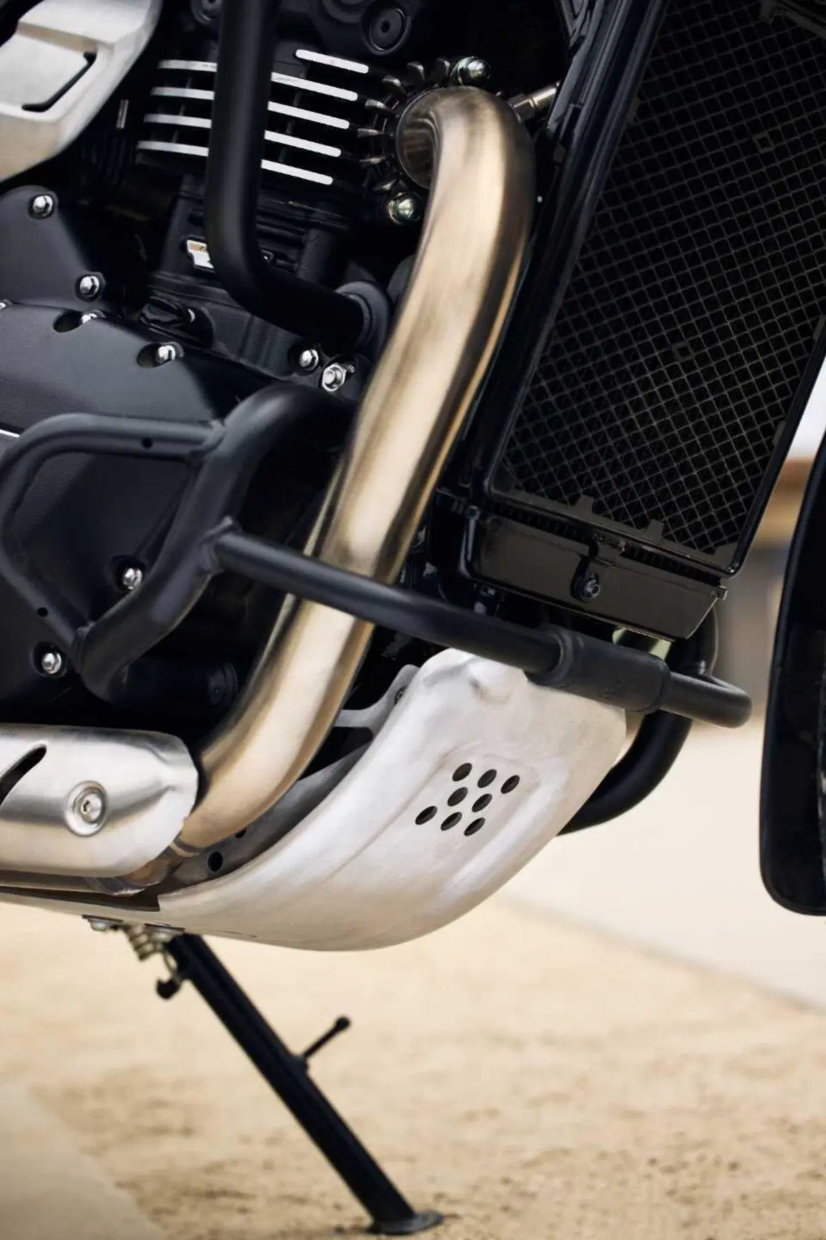 SOTTO EMBARGO. Triumph toglie i veli alla nuova Scrambler 400 X. Di stile ne abbiamo? [VIDEO] (49)