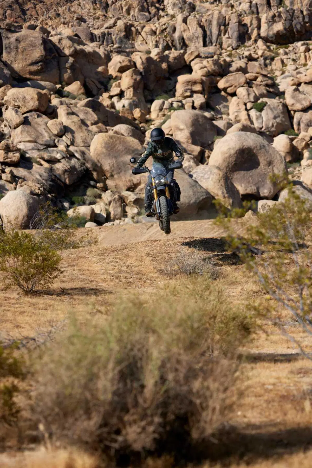 SOTTO EMBARGO. Triumph toglie i veli alla nuova Scrambler 400 X. Di stile ne abbiamo? [VIDEO] (56)