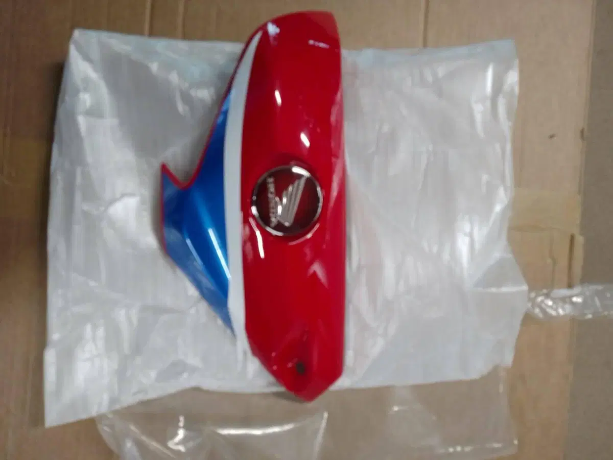 COPERCHIO FILTRO PER HONDA CBR 1000 S2 DEL 2018. C