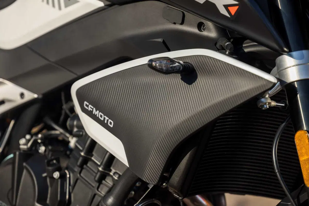CFMOTO 800NK TEST: guanto di sfida! (3)