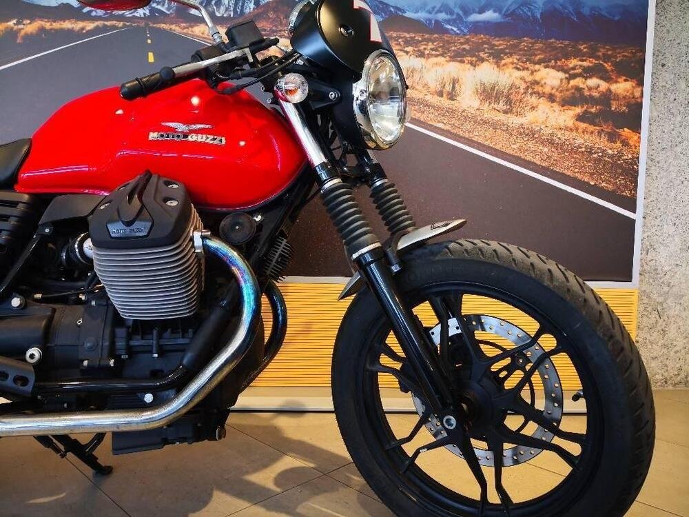 Moto Guzzi V7 Stone (2012 - 15) (4)
