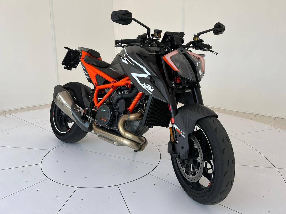 KTM 1290 Super Duke RR (2023) (2)