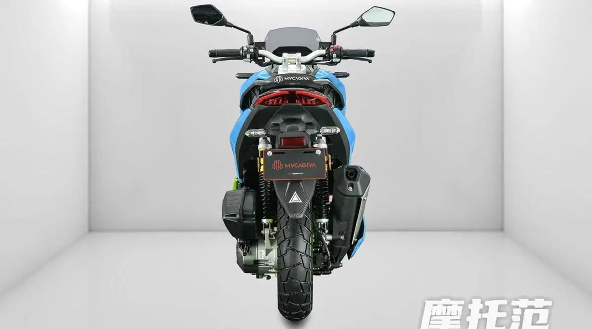 La marca è MVCagiva, ma di italiano ha ben poco: ecco il Crazy Weekend 150 ADV [GALLERY] (4)