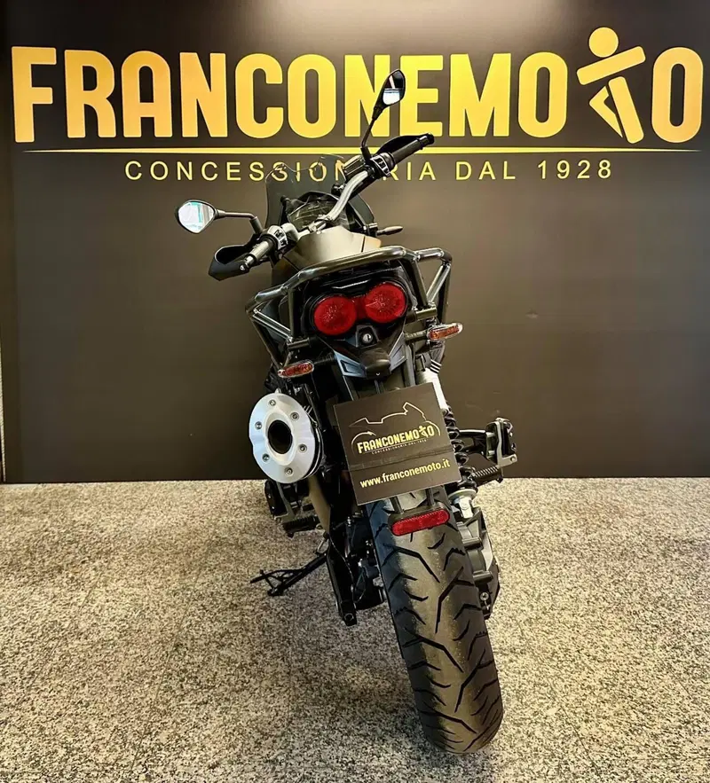 Moto Guzzi V85 TT (2024 - 26) (8)
