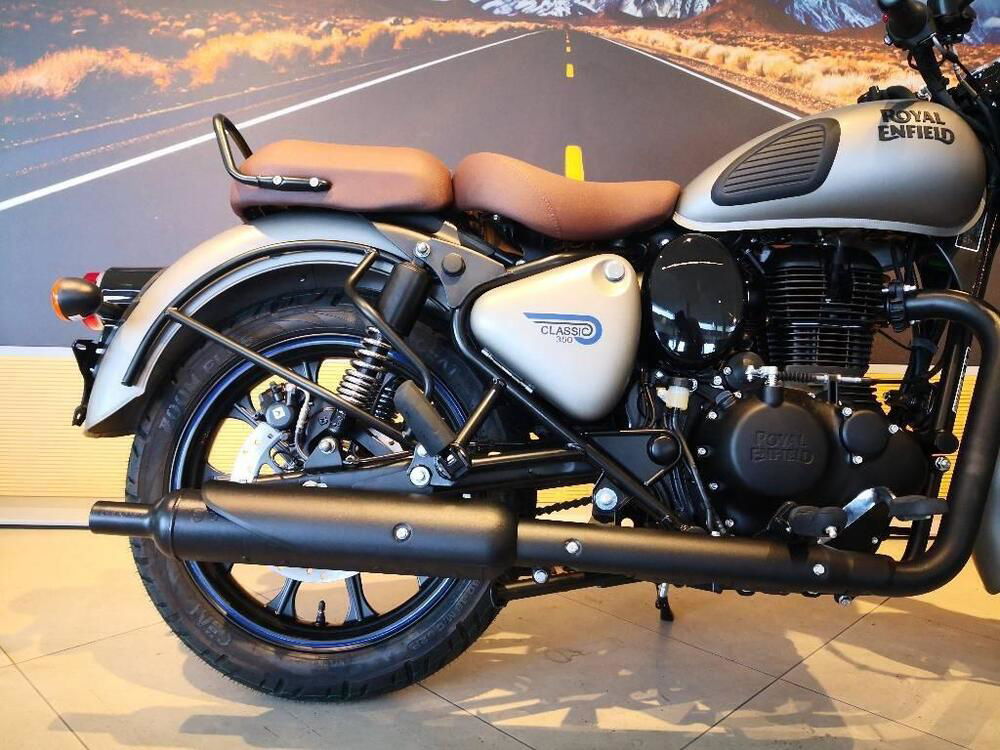 Royal Enfield Classic 350 (2021 - 24) (3)