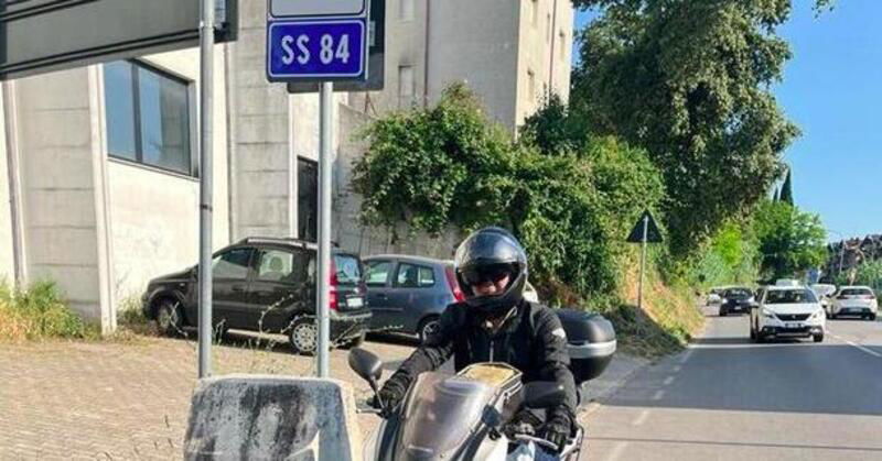 La moto non ha et&agrave;: giornalista giapponese 84enne sale in sella alla scoperta dell&#039;Abruzzo