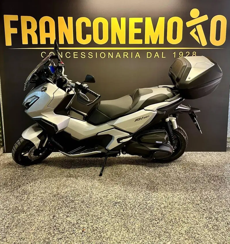 Honda ADV 350 (2025 - 26) (4)