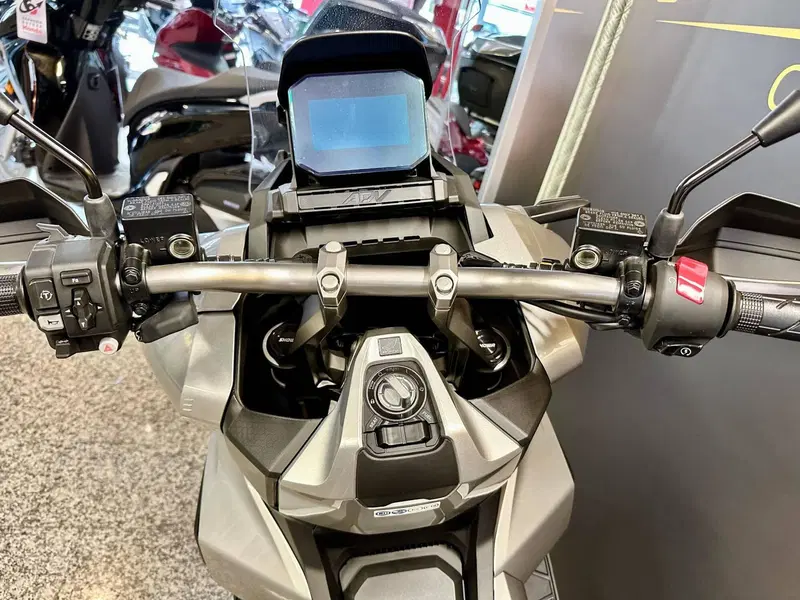Honda ADV 350 (2025 - 26) (9)