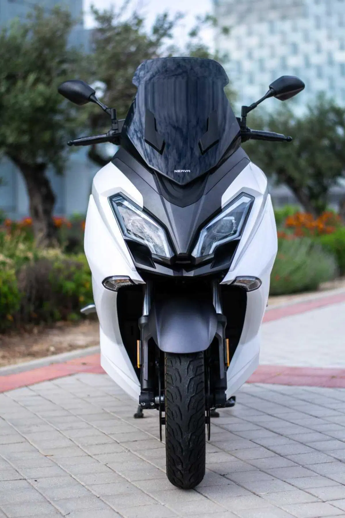 Nerva Exe: abbiamo provato lo scooter elettrico GT con batterie LFP (18)