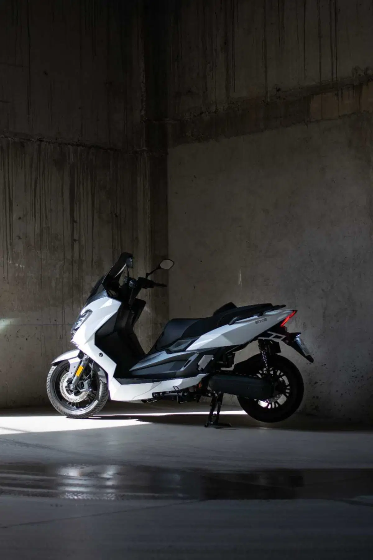 Nerva Exe: abbiamo provato lo scooter elettrico GT con batterie LFP (27)