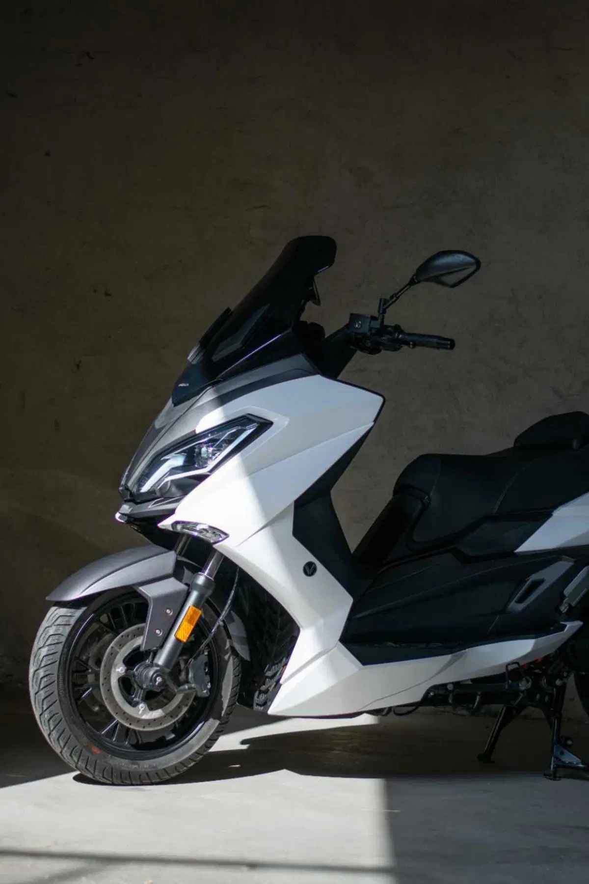 Nerva Exe: abbiamo provato lo scooter elettrico GT con batterie LFP (28)