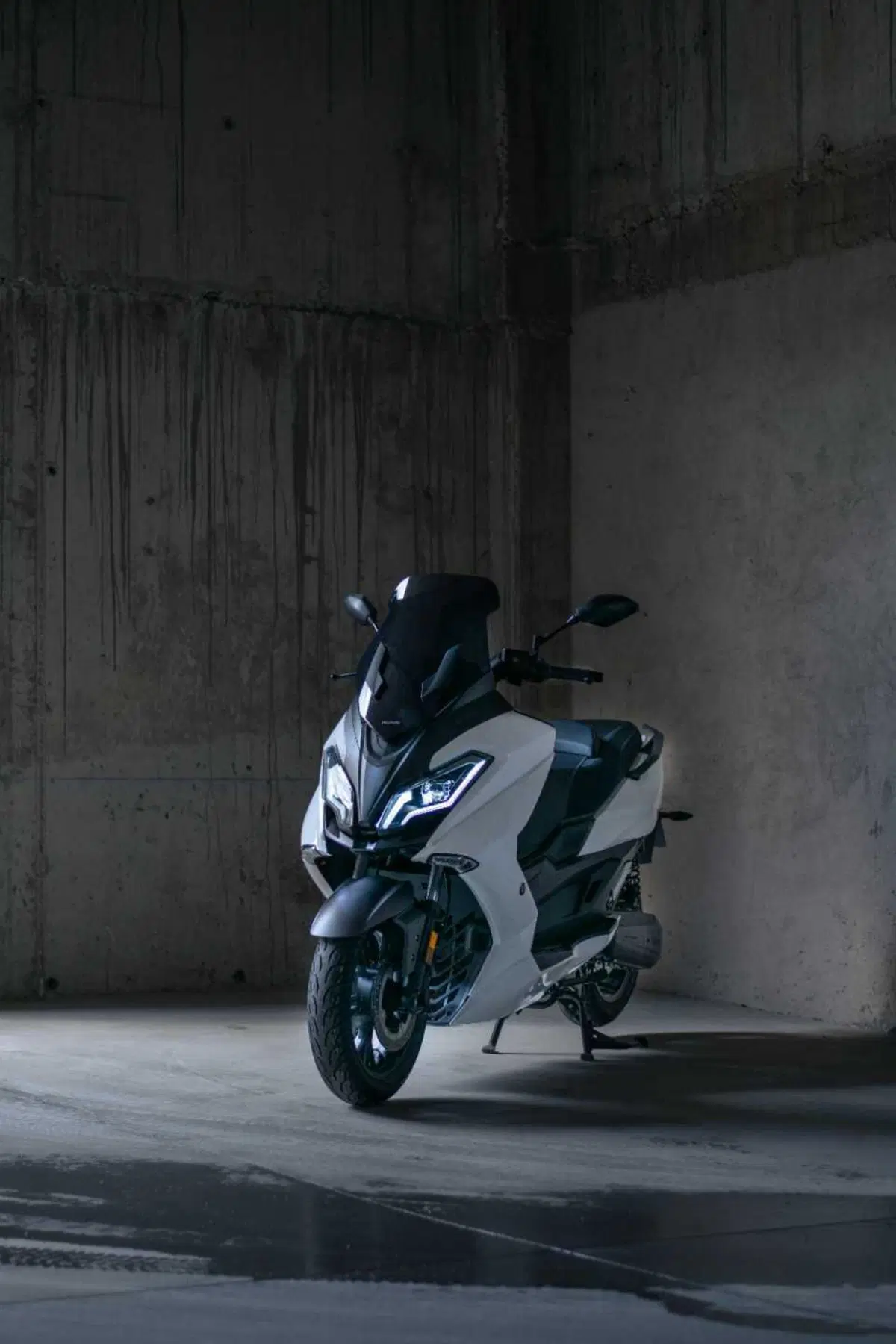 Nerva Exe: abbiamo provato lo scooter elettrico GT con batterie LFP (30)