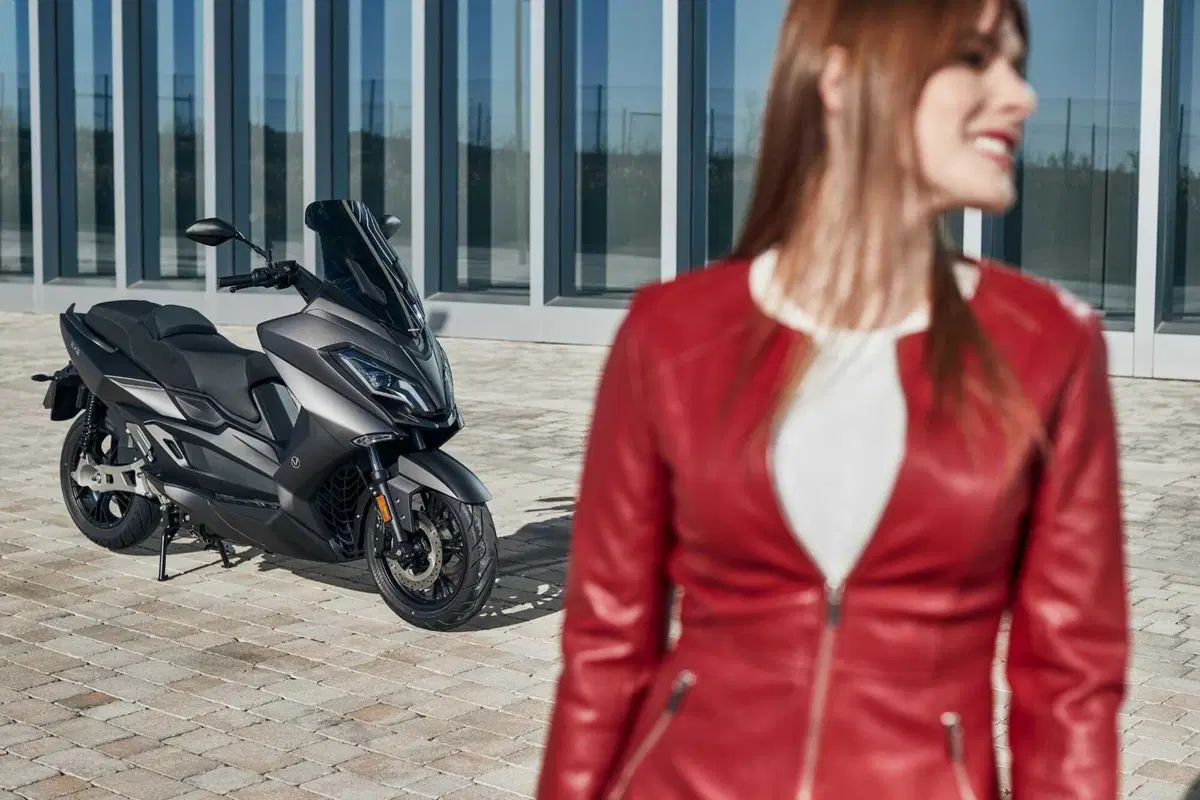 Nerva Exe: abbiamo provato lo scooter elettrico GT con batterie LFP (37)